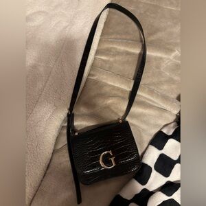guess long adjustable purse